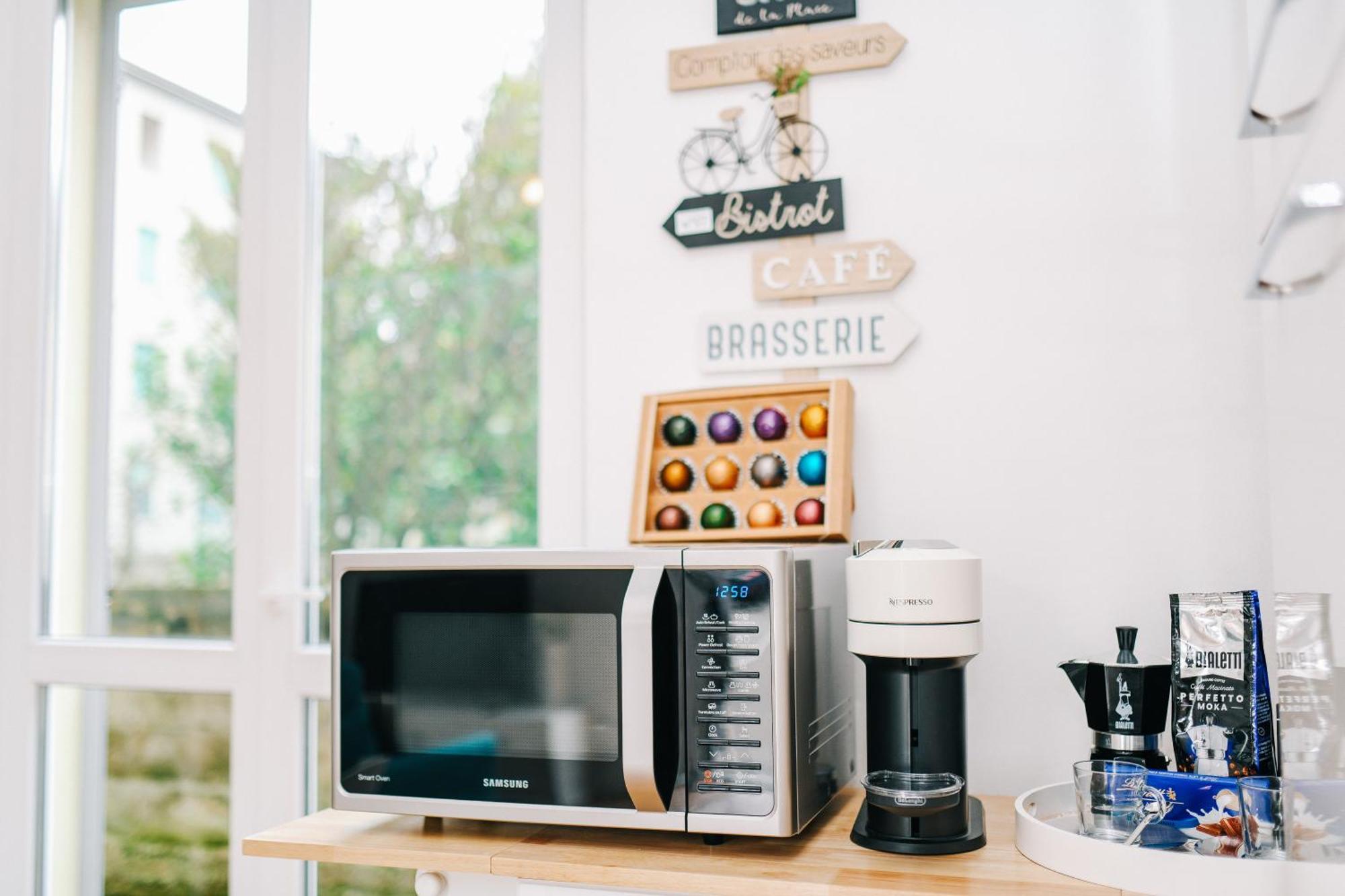 Lora Rose Suite ,Free Parking, Self Check In,2 Como Eksteriør bilde