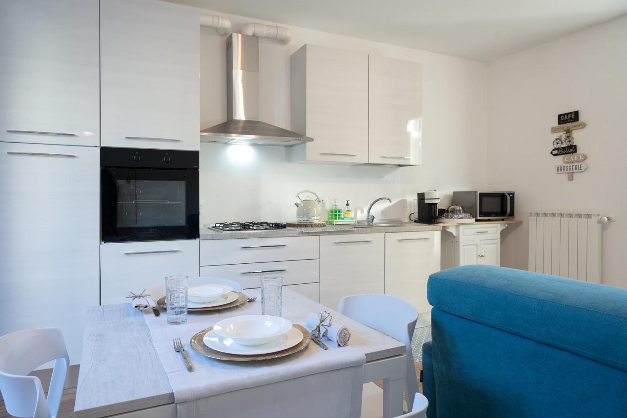 Lora Rose Suite ,Free Parking, Self Check In,2 Como Eksteriør bilde