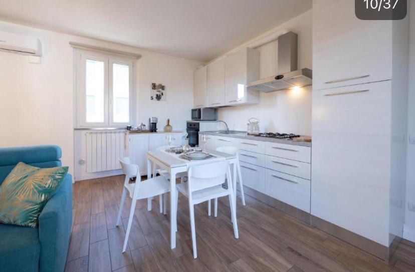 Lora Rose Suite ,Free Parking, Self Check In,2 Como Eksteriør bilde